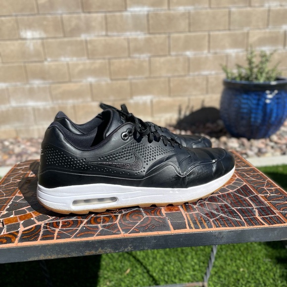 Nike Other - Nike Air Max Golf size 14 black/white/gum